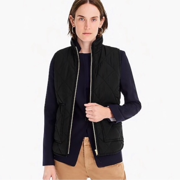 JCREW classic black quilted puffer vest with gold details - Picture 2 of 7